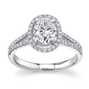 𝅺Size 8 925 Split Shank CZ Oval Cut Halo Ring